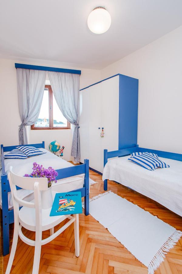 Apartman Uz More Вис Экстерьер фото